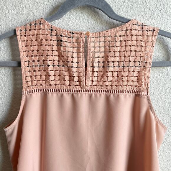 Banana Republic Factory Lace Yoke Sleeveless Top Women's S Pink Peachy Relaxed - Picture 4 of 6